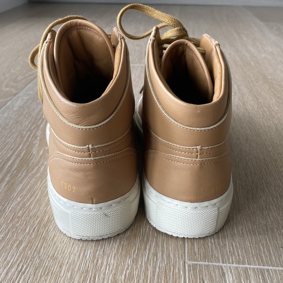 Common Projects mid top leather sneakers, size 37! - Picture 8 of 11